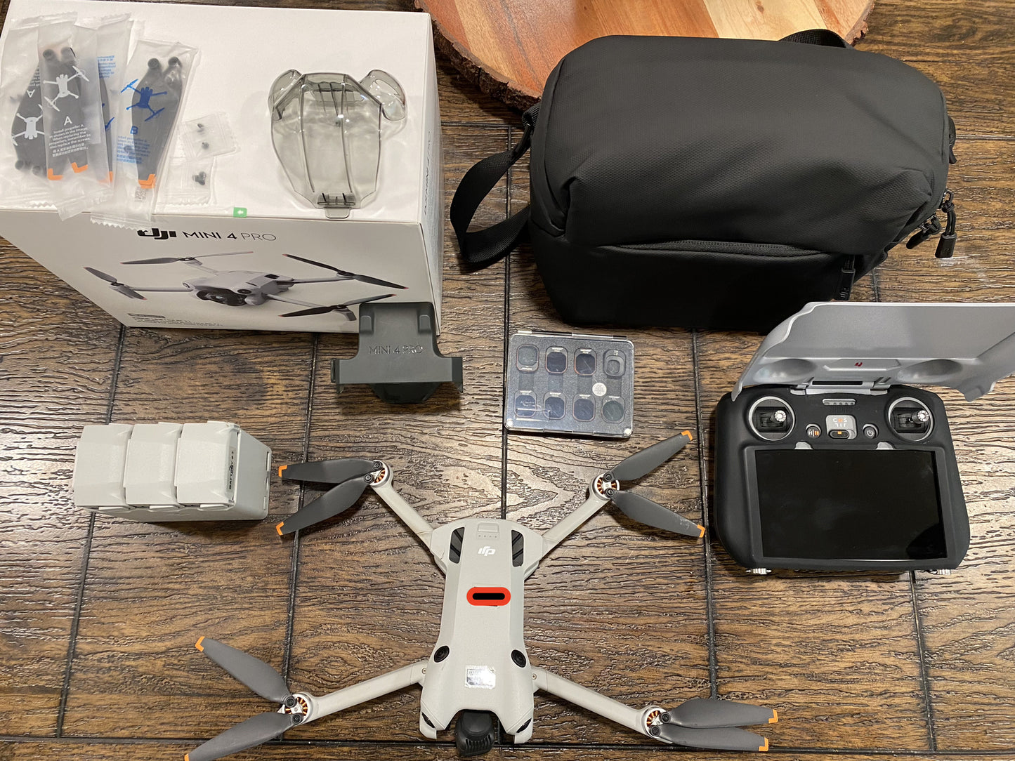 dji mini 4 pro fly more combo ORIGINAL – fully functional, 3 batteries, rc monitor & cont